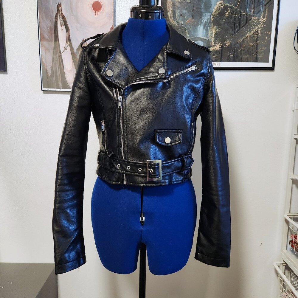 Fake leather crop jacket size Small with front zipper and waist buckle